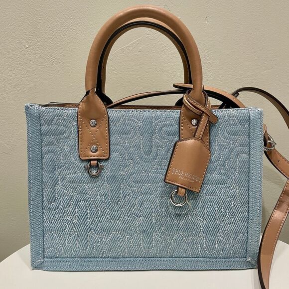 NWT True Religion Quilted Denim Horseshoe Satchel Crossbody Bag Light Blue - Picture 2 of 11